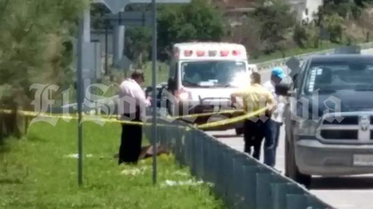 mujer anillo periferico2